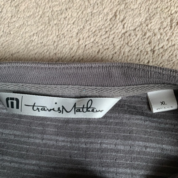 Travis Mathew long sleeve - Picture 3 of 4